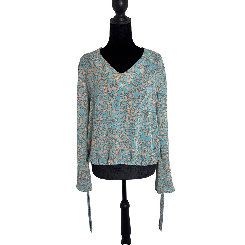 Escort Woman Blouse Womens XXL Blue Floral Excellent V-Neck Tie Sleeve Top